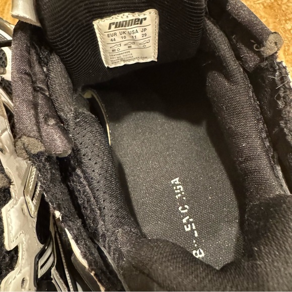 Balenciaga runner Sneakers - Picture 7 of 7